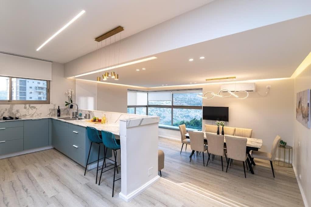 L.T.D Luxury Apartments 4 Bedroom Panoramic View Tiberias Exterior photo