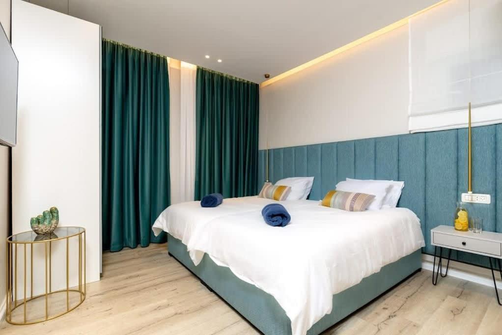 L.T.D Luxury Apartments 4 Bedroom Panoramic View Tiberias Exterior photo