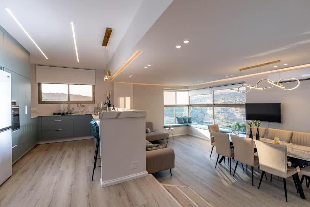 L.T.D Luxury Apartments 4 Bedroom Panoramic View Tiberias Exterior photo